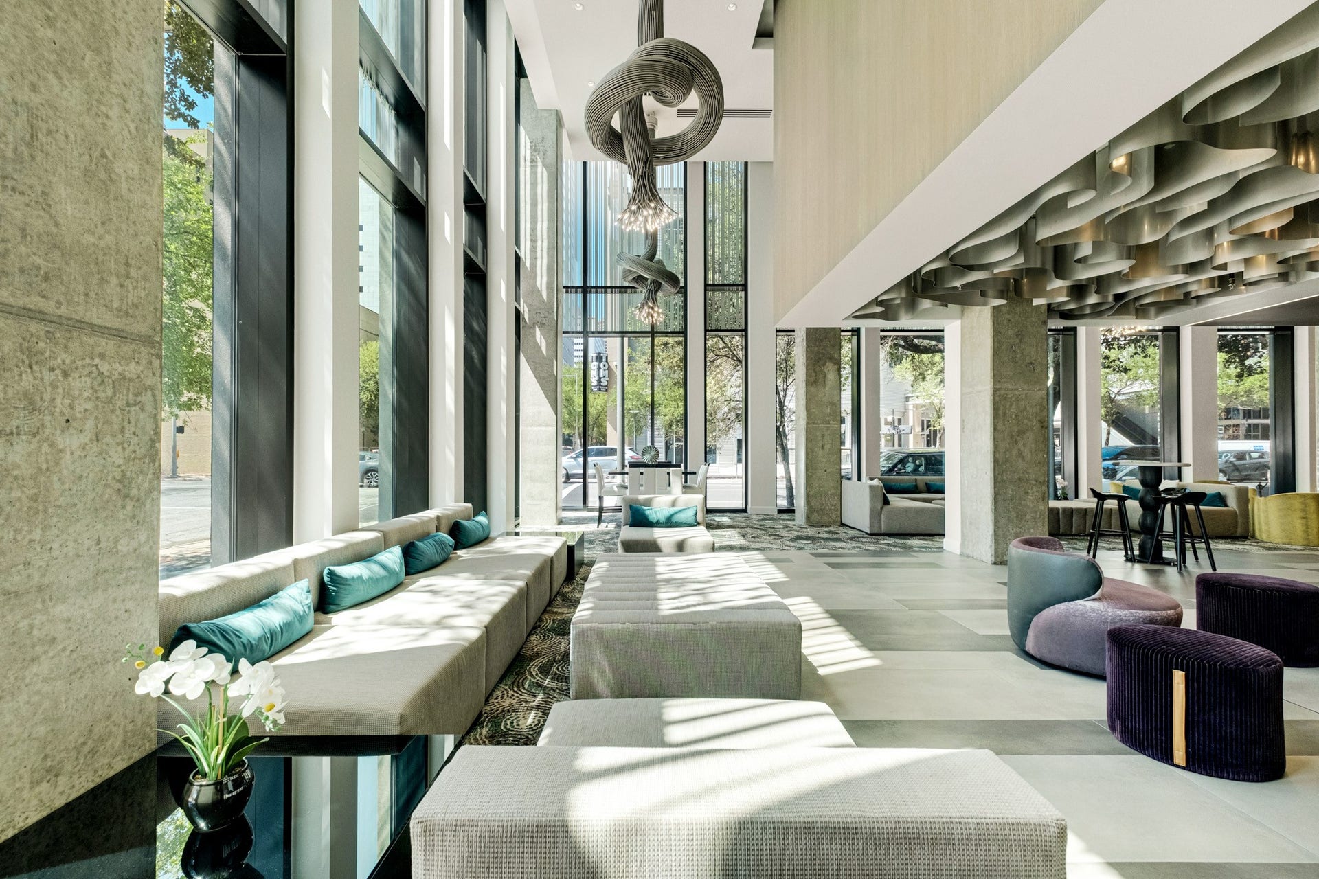 1211 Caroline Street, #1801, Houston, TX 77002 Resident Lounge