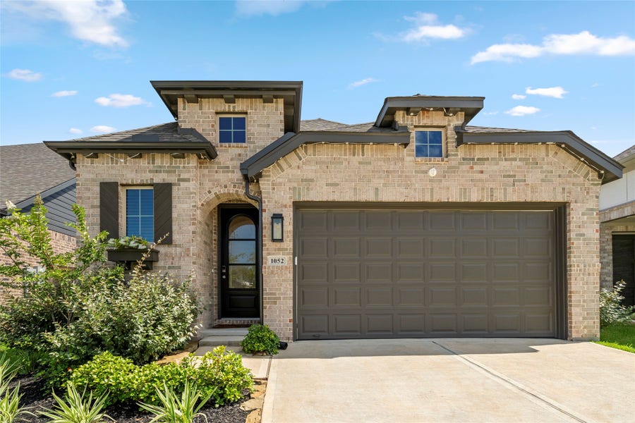 Property photo for 1052 Shoal Creek Trail, Conroe, TX