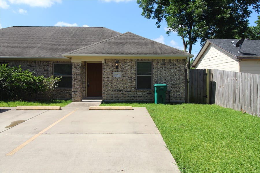 Property photo for 814 Mobile Drive, #B, Pasadena, TX