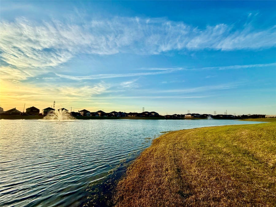 Property photo for 15515 Islandview Lane, Houston, TX