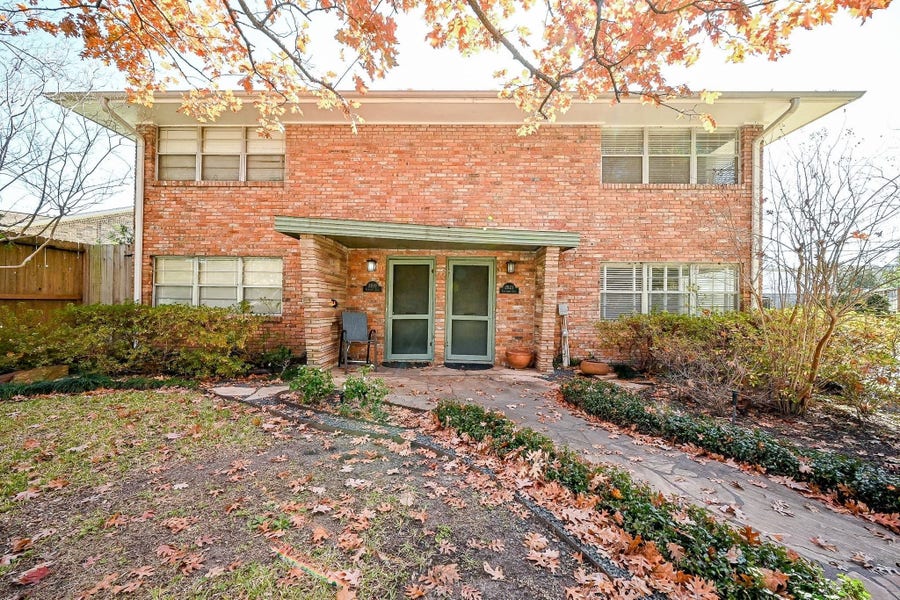 Property photo for 2821 Eastgrove Lane, Houston, TX