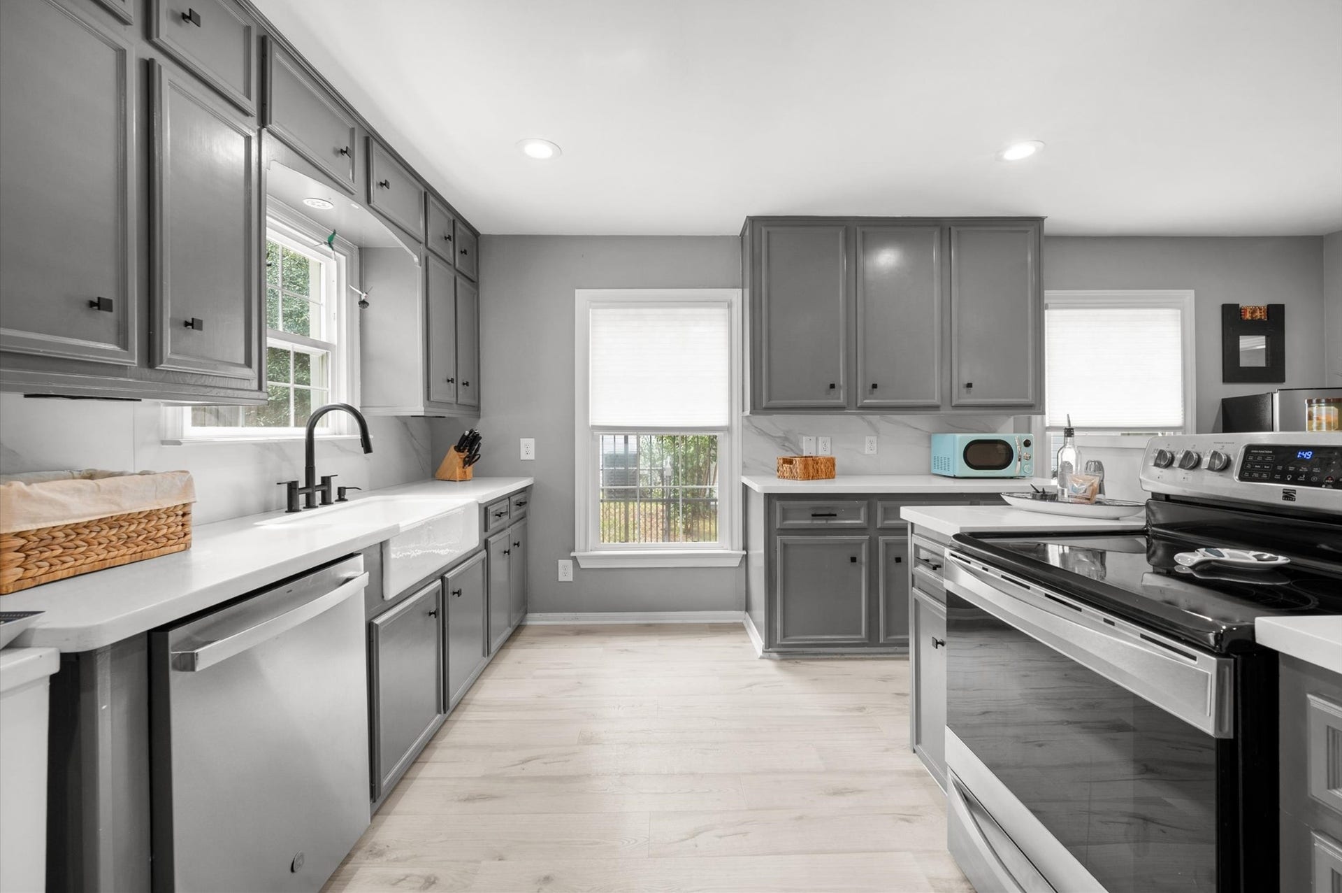 1511 Sue Barnett Drive, Houston, TX 77018 1511 Sue Barnett Drive, Houston, TX 77018