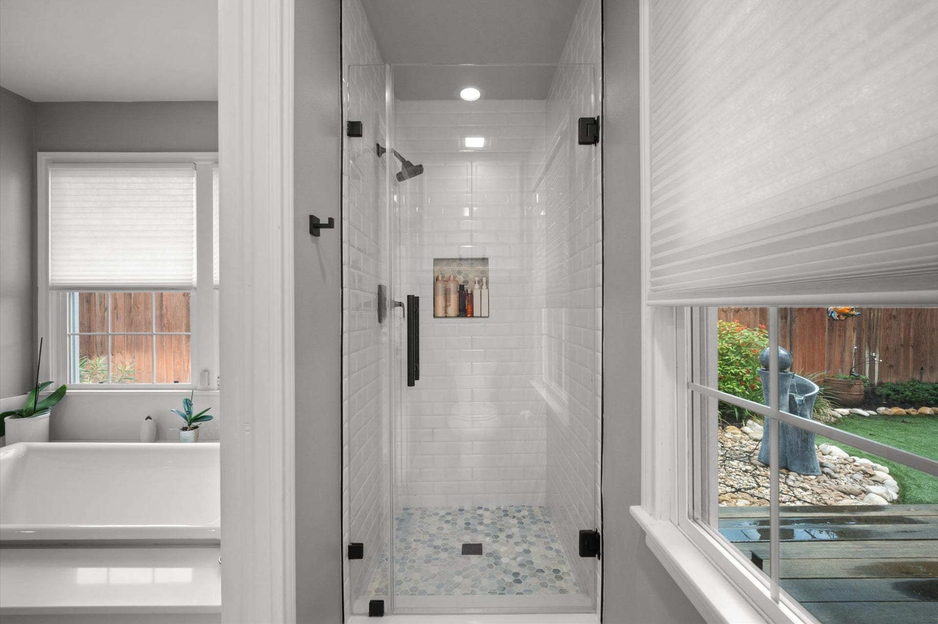 1511 Sue Barnett Drive, Houston, TX 77018 1511 Sue Barnett Drive, Houston, TX 77018