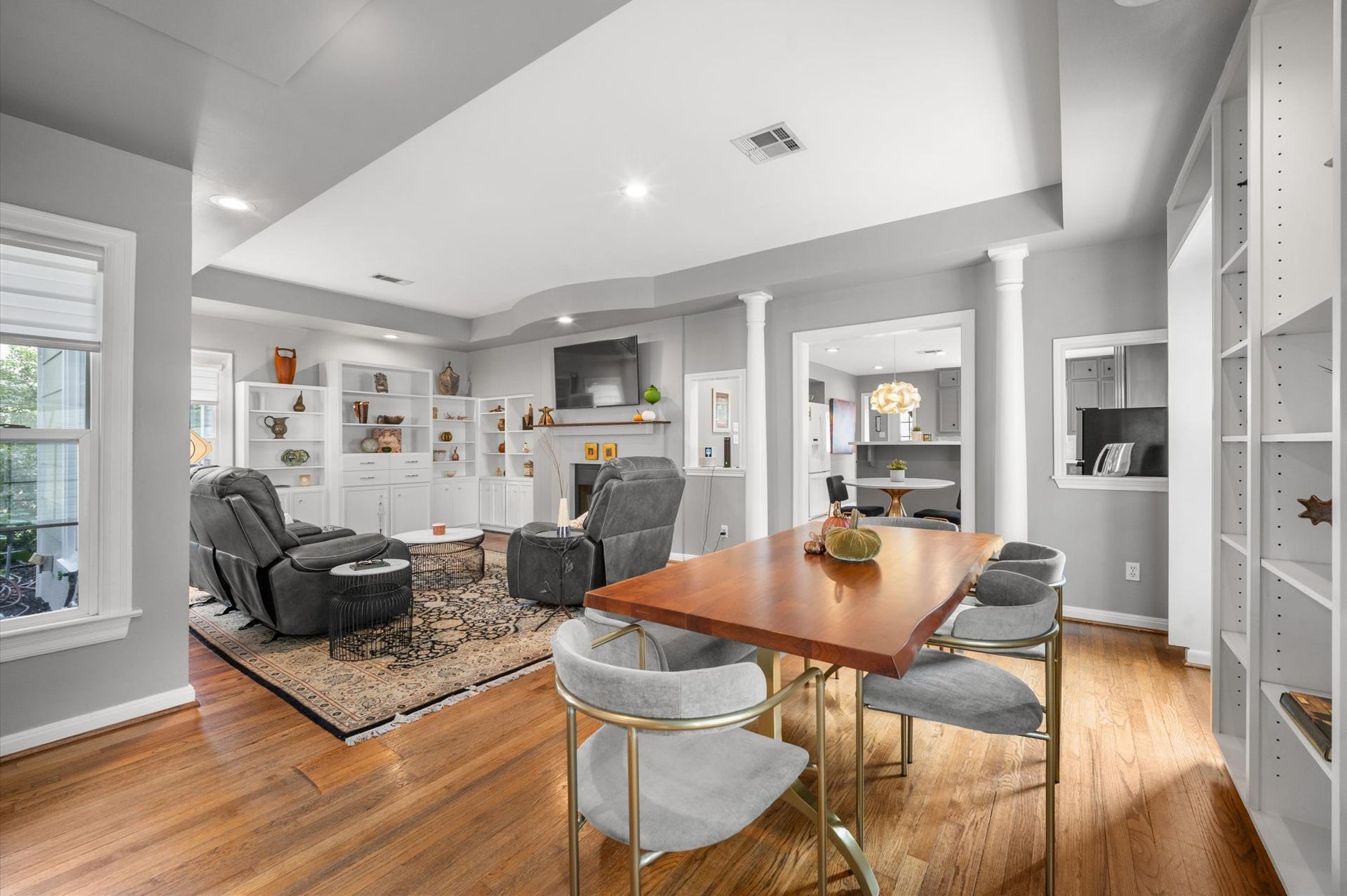 1511 Sue Barnett Drive, Houston, TX 77018 1511 Sue Barnett Drive, Houston, TX 77018
