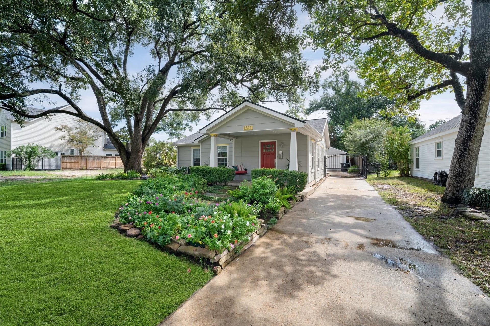 1511 Sue Barnett Drive, Houston, TX 77018 1511 Sue Barnett Drive, Houston, TX 77018