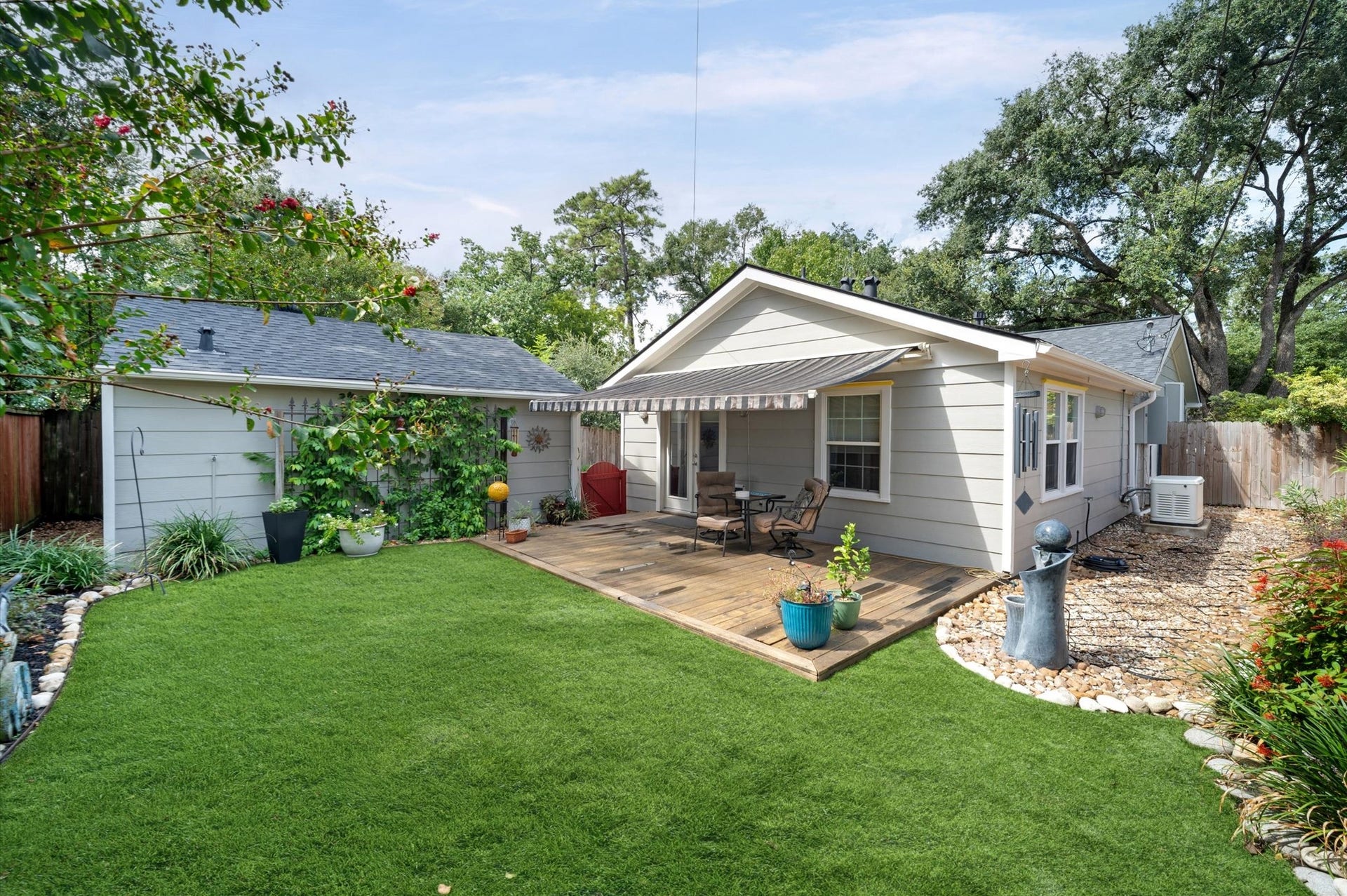 1511 Sue Barnett Drive, Houston, TX 77018 1511 Sue Barnett Drive, Houston, TX 77018