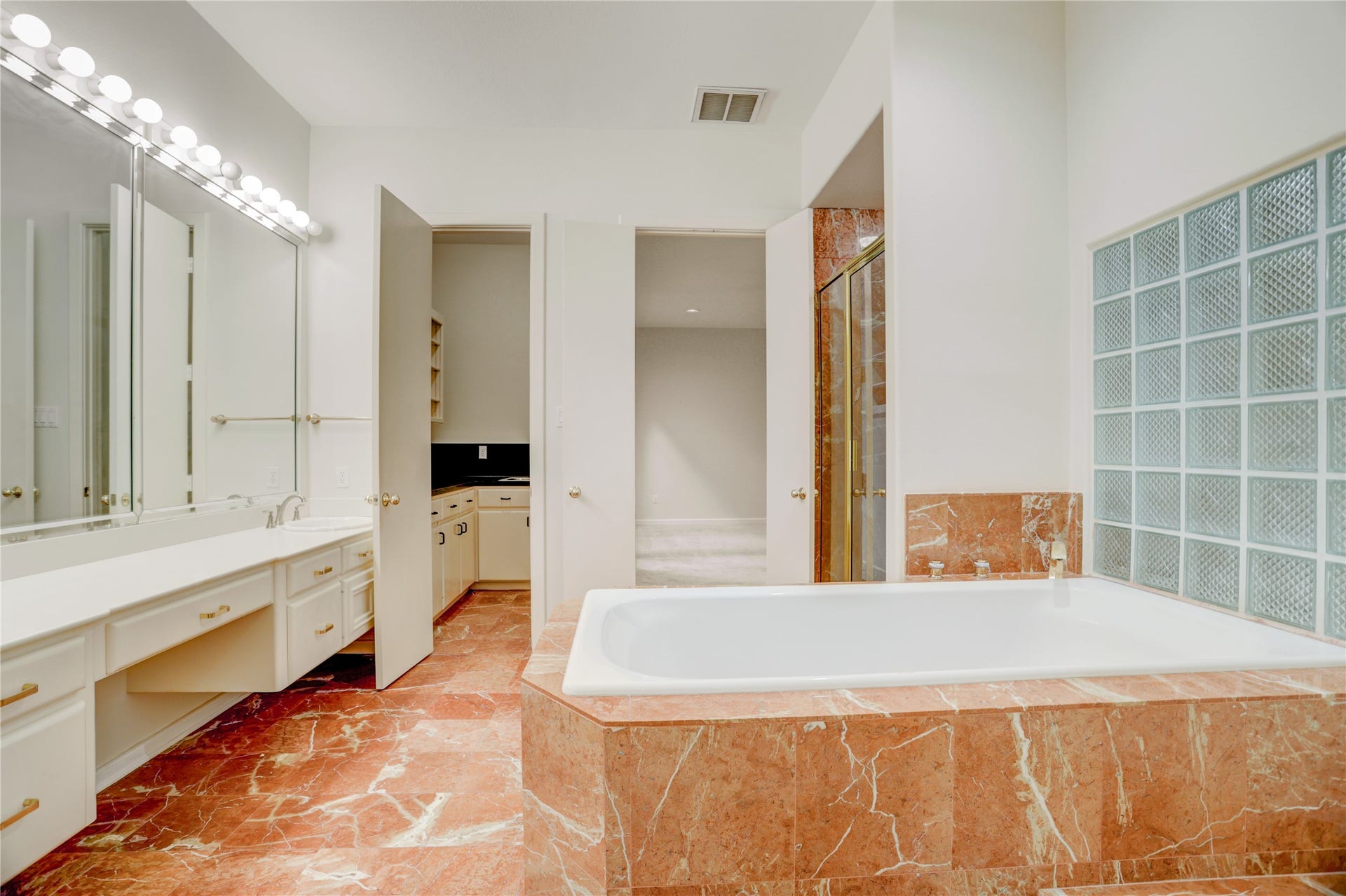 3826 Colony Woods Drive, Sugar Land, TX 77479 3826 Colony Woods Drive, Sugar Land, TX 77479