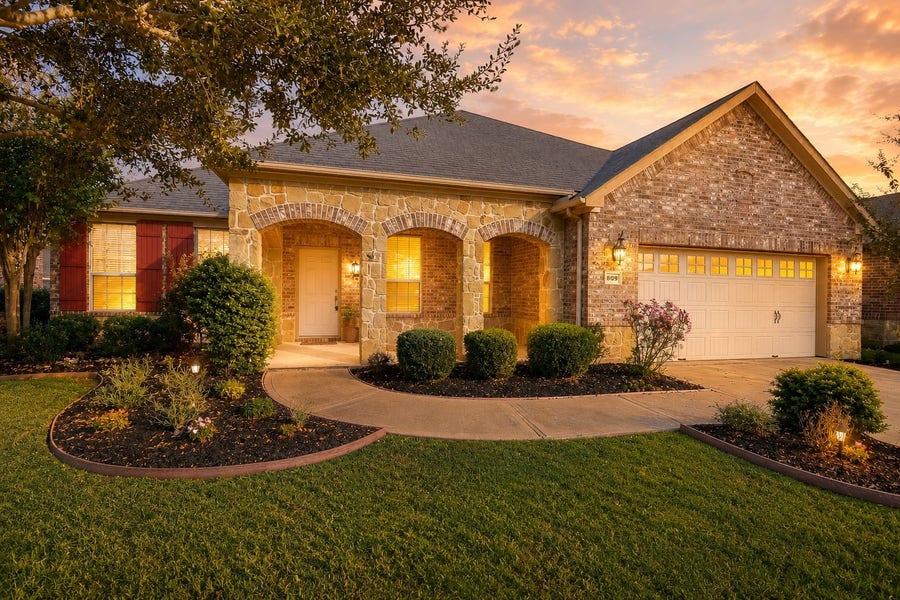Property photo for 809 Cardinal Flower Drive, Richmond, TX