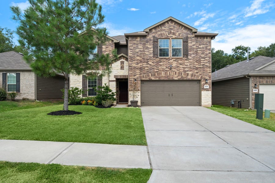 Property photo for 4210 Amber Ruse Drive, Conroe, TX