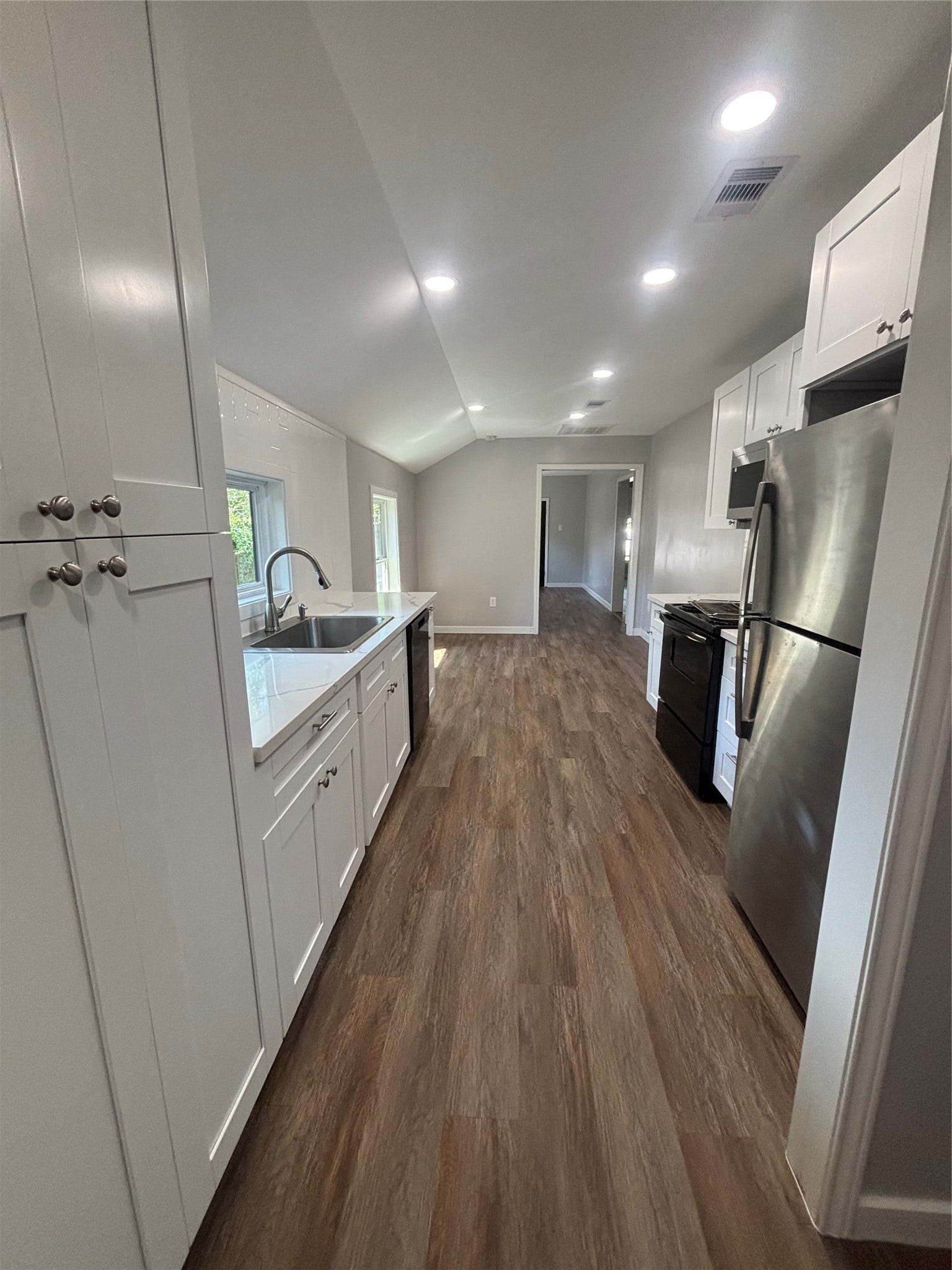 1218 Magnolia Street, Baytown, TX 77520 1218 Magnolia Street, Baytown, TX 77520