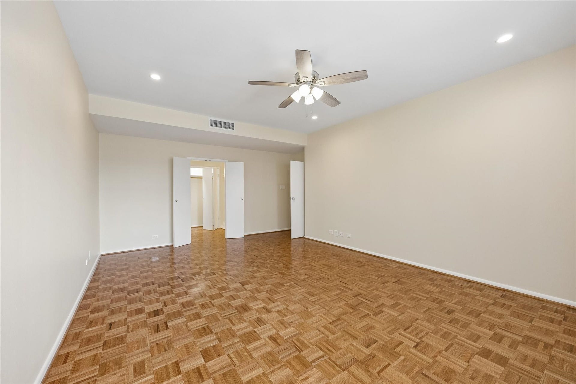 2929 Buffalo Speedway, #A303, Houston, TX 77098 Large Master Bedroom (15.5 x 21.1) with parkay flooring