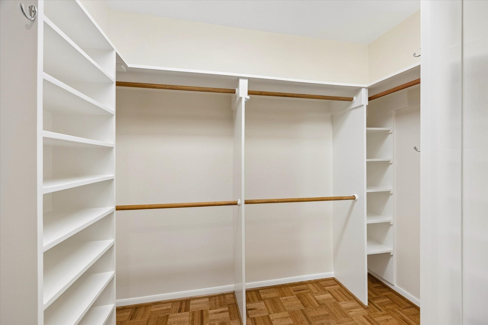2929 Buffalo Speedway, #A303, Houston, TX 77098 Large Master Closet with custom shelving
