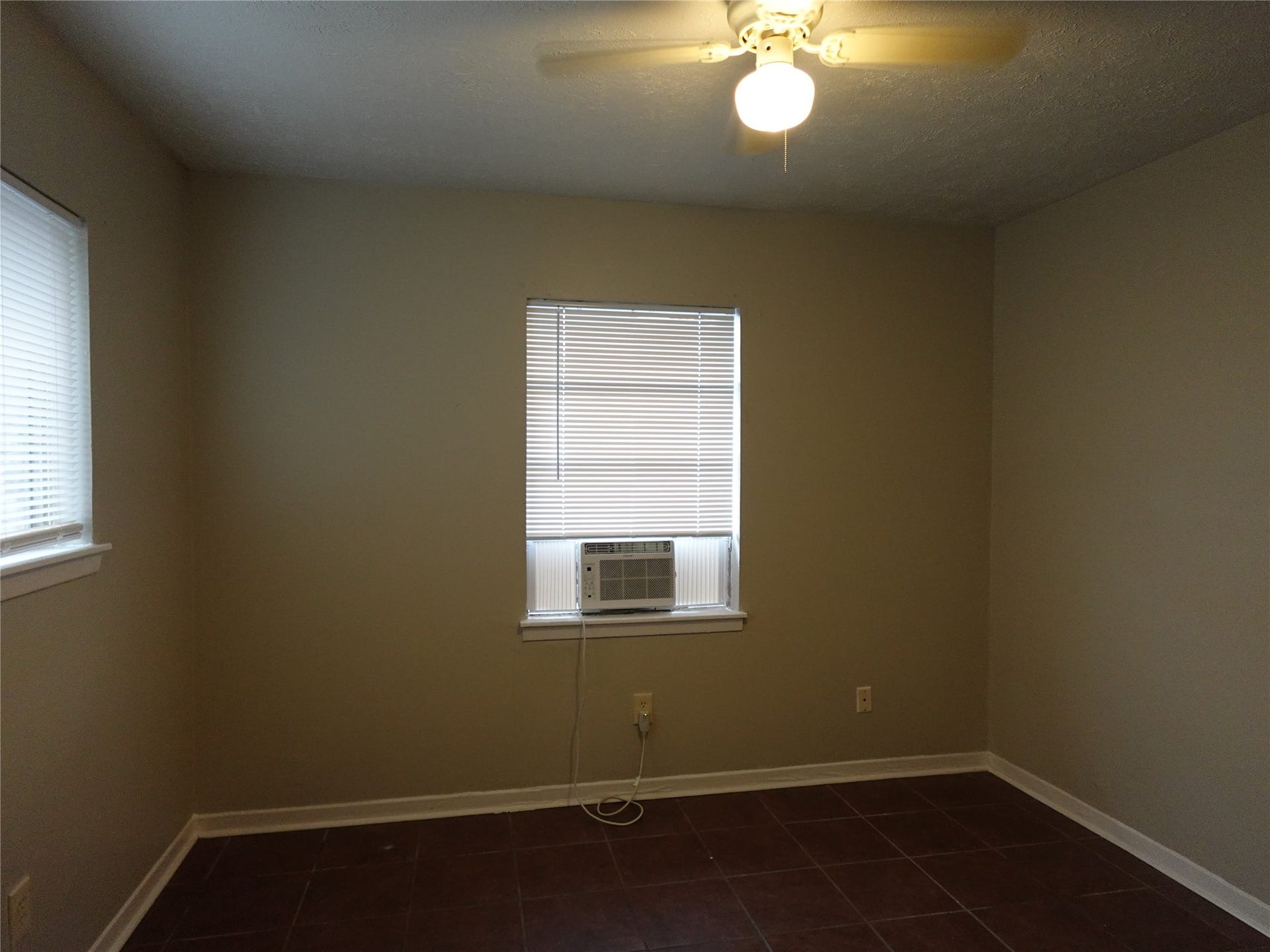 7516 Lockwood Drive, Houston, TX 77016 7516 Lockwood Drive, Houston, TX 77016