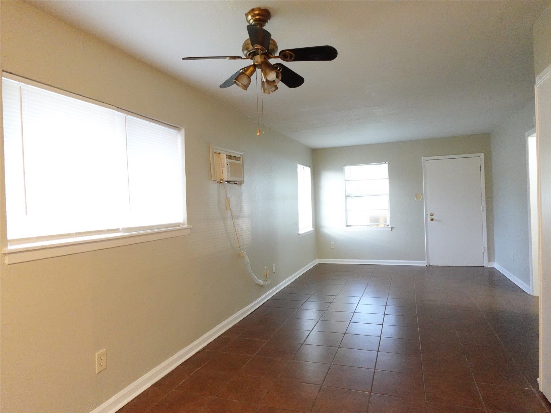 7516 Lockwood Drive, Houston, TX 77016 7516 Lockwood Drive, Houston, TX 77016