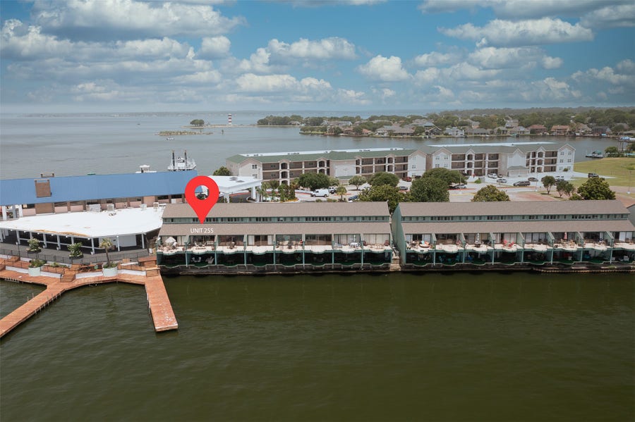 Property photo for 7041 Kingston Cove Ln, #255, Willis, TX