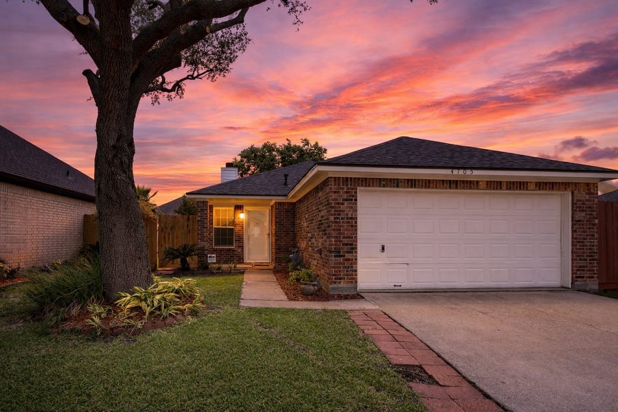 Property photo for 4705 Meadowood Drive, Baytown, TX