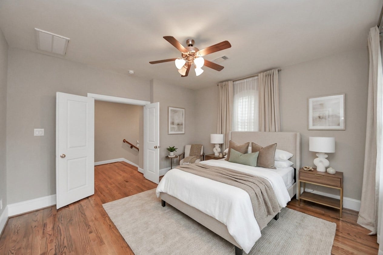 1617 W 23rd Street, Houston, TX 77008 Virtually staged - downstairs full bedroom with ensuite bathroom and walk-in closet. Leads to the backyard.