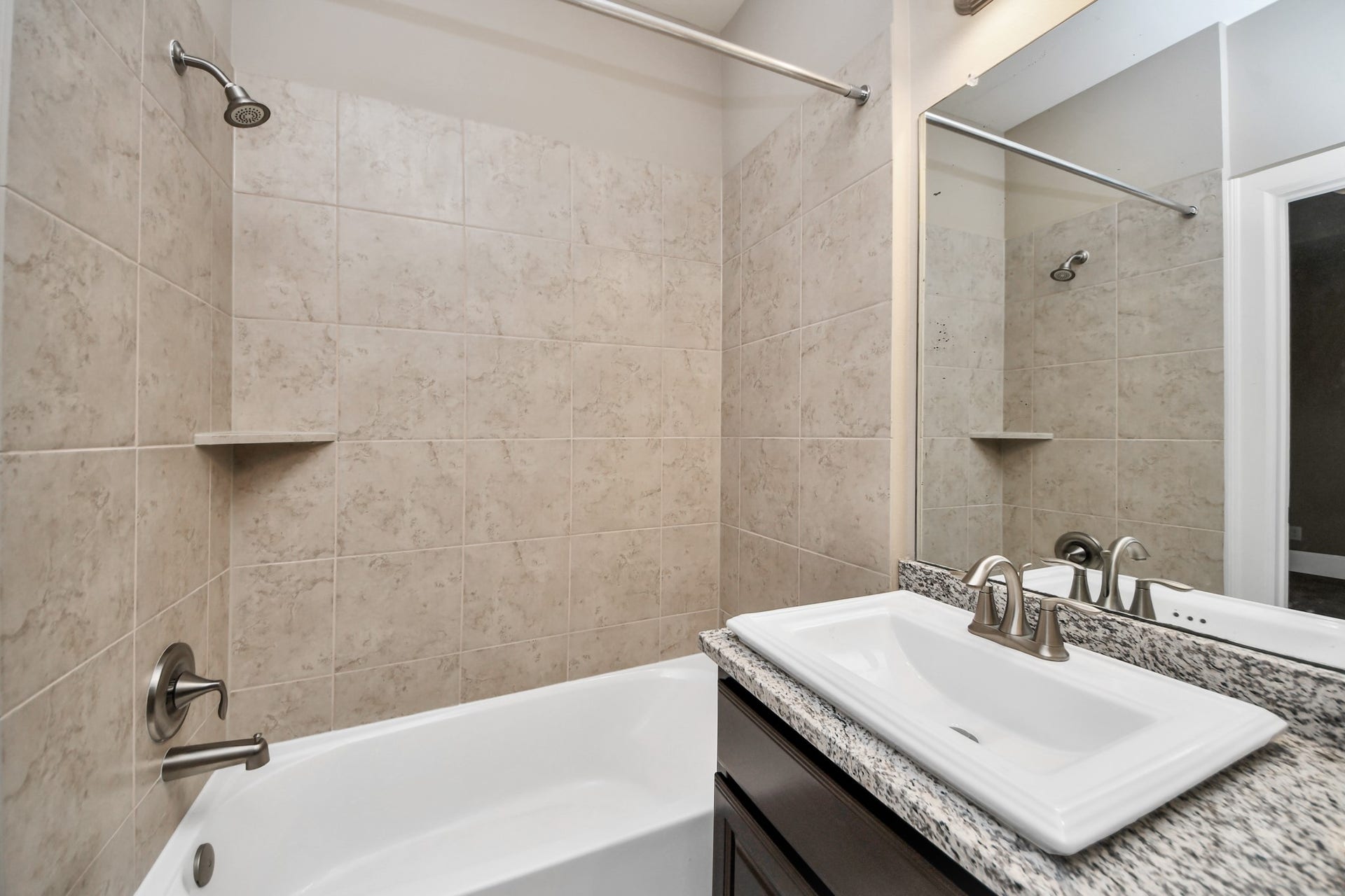 1617 W 23rd Street, Houston, TX 77008 3rd floor guest bath.