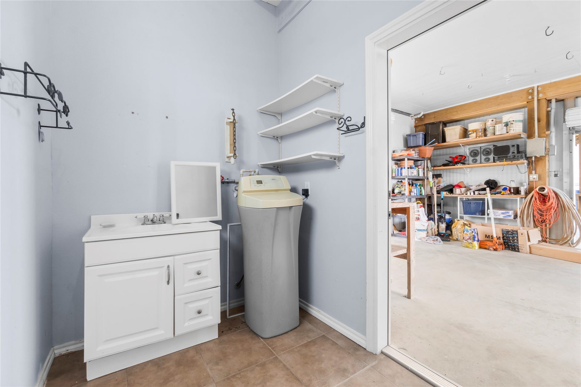 427 2nd Street, San Leon, TX 77539 427 2nd Street, San Leon, TX 77539