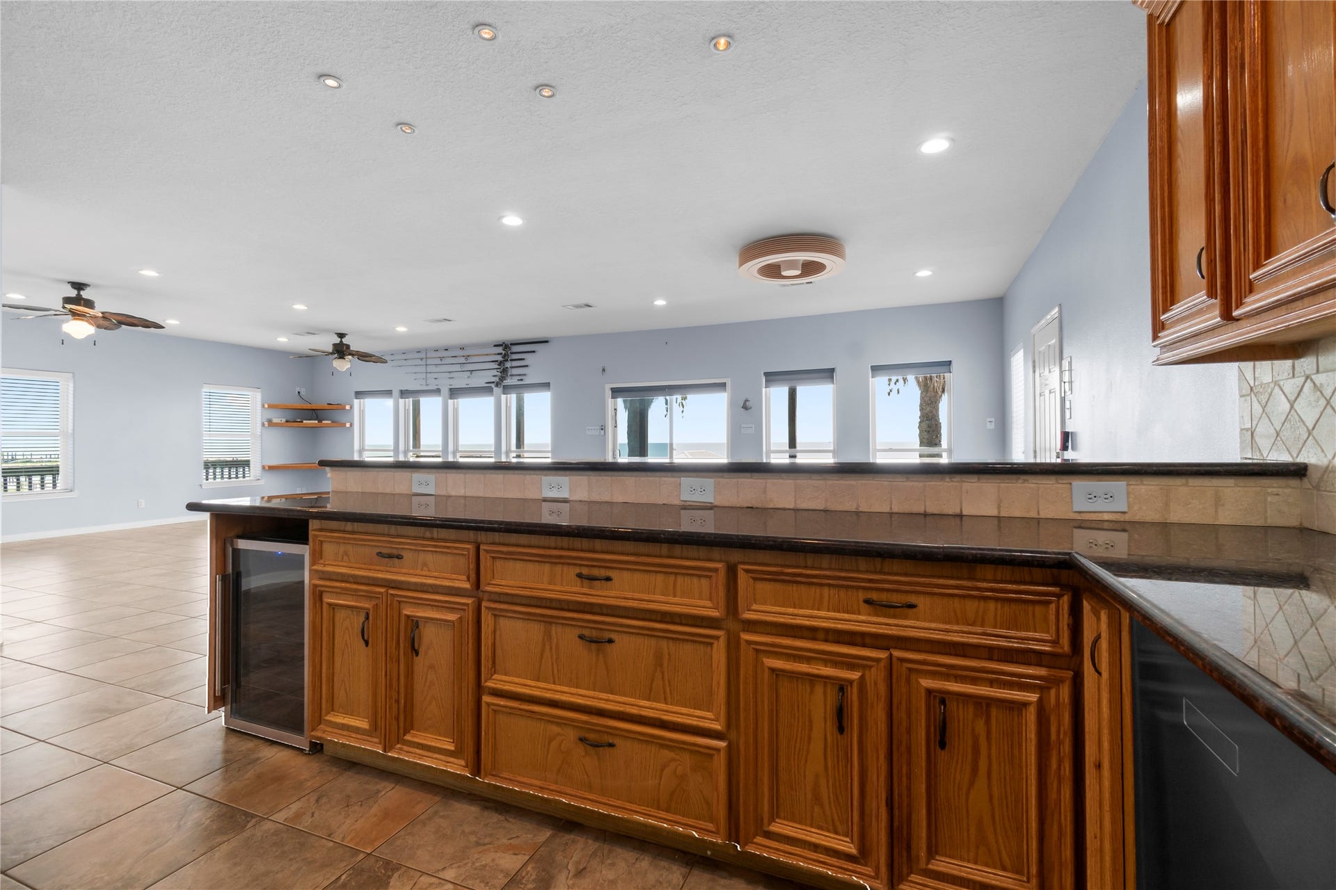 427 2nd Street, San Leon, TX 77539 427 2nd Street, San Leon, TX 77539