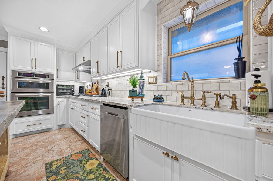 Property photo for 5531 Lymbar Drive, Houston, TX