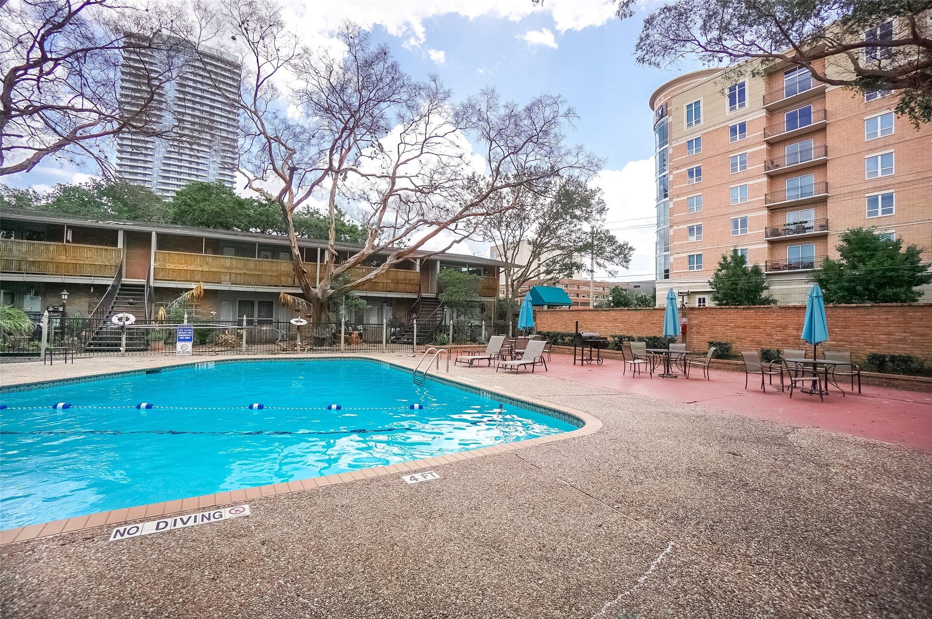 3942 W Alabama Street, #8, Houston, TX 77027 Community pool