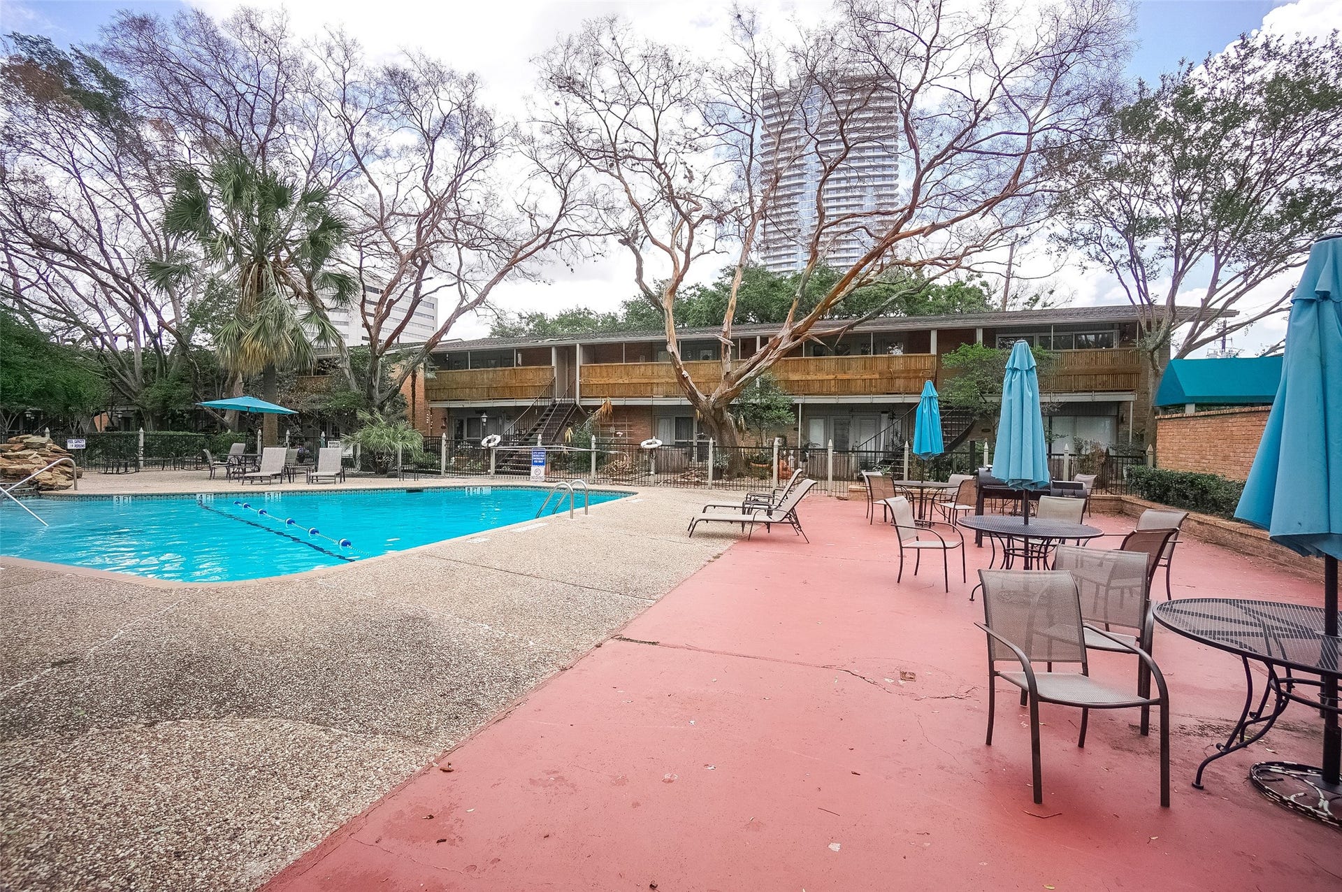 3942 W Alabama Street, #8, Houston, TX 77027 Welcome to 3942 W Alabama Unit 8...enjoy the community pool just a few steps away.