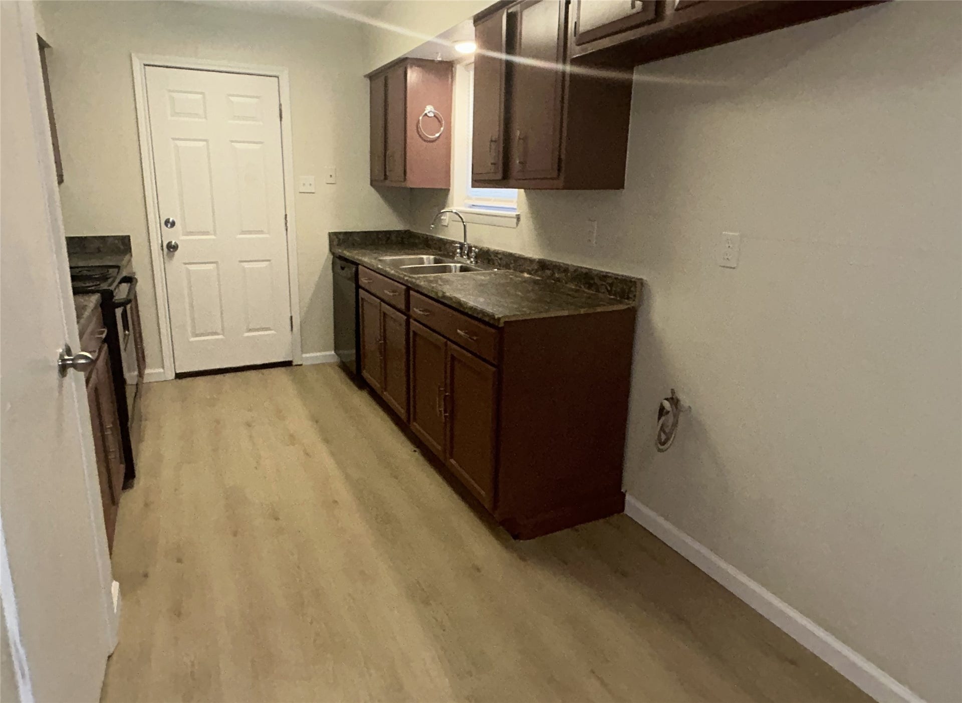 4251 Rosegate Drive, Spring, TX 77373 Beautifully updated kitchen