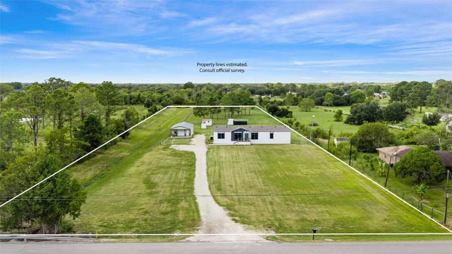 Property photo for 5210 Beaver Road, Santa Fe, TX