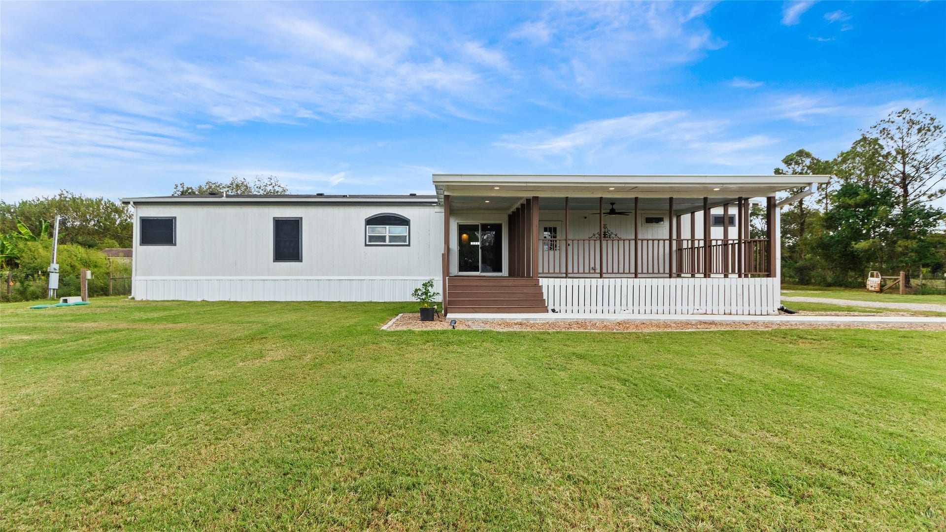 5210 Beaver Road, Santa Fe, TX 77517 5210 Beaver Road, Santa Fe, TX 77517
