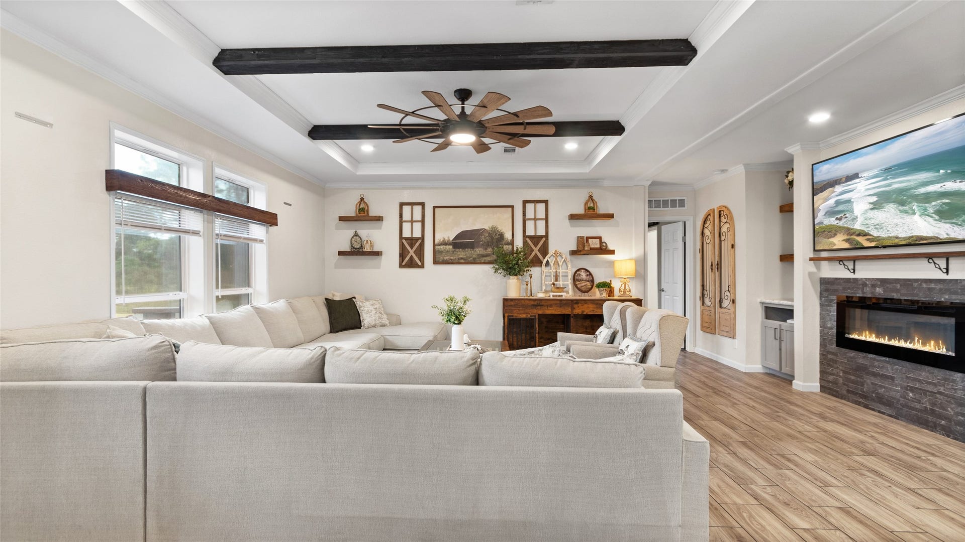 5210 Beaver Road, Santa Fe, TX 77517 5210 Beaver Road, Santa Fe, TX 77517