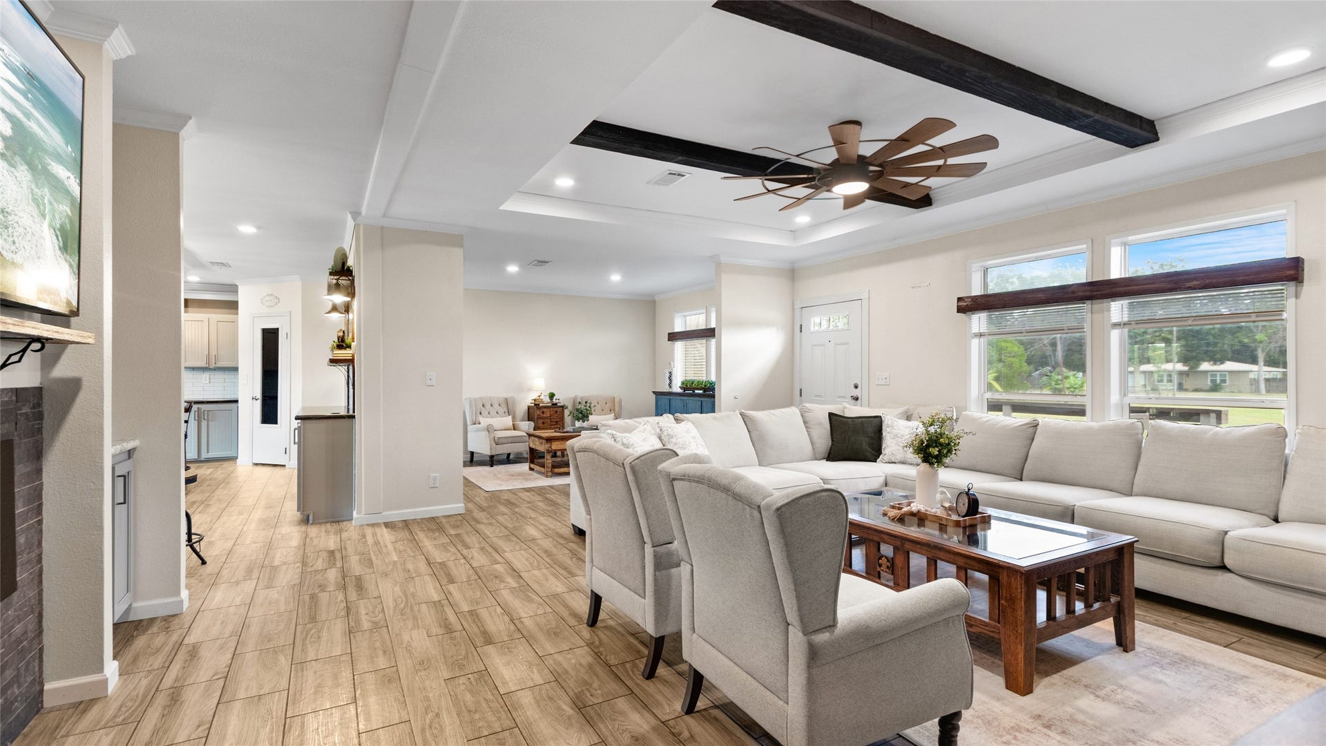 5210 Beaver Road, Santa Fe, TX 77517 5210 Beaver Road, Santa Fe, TX 77517