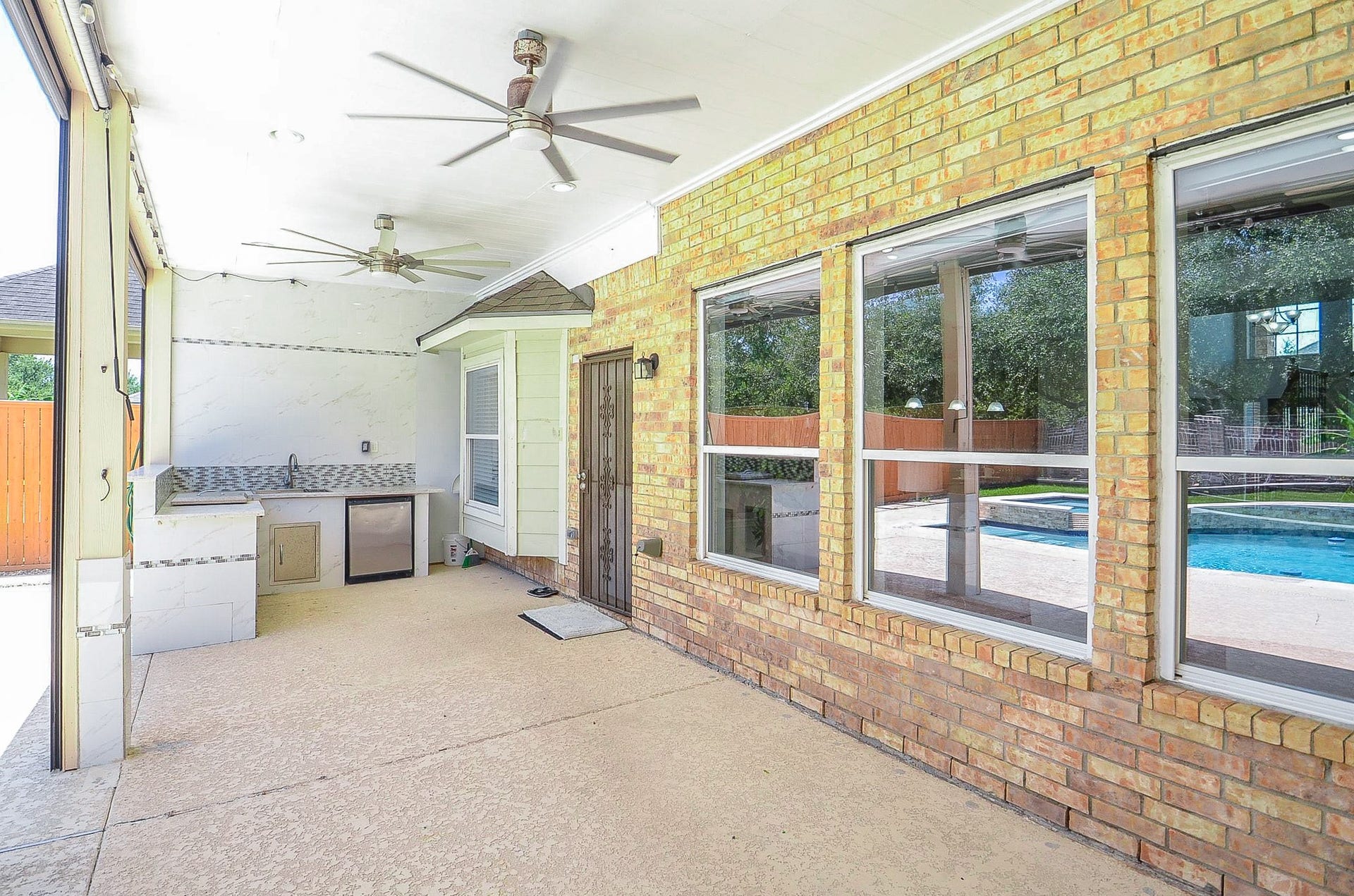 723 Overdell Drive, Sugar Land, TX 77479 723 Overdell Drive, Sugar Land, TX 77479