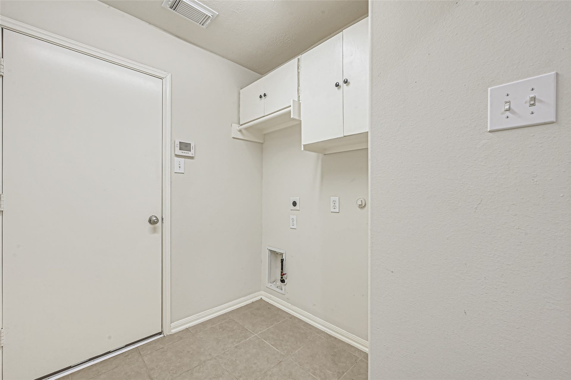 8215 Kerrington Glen Drive, Cypress, TX 77433 8215 Kerrington Glen Drive, Cypress, TX 77433