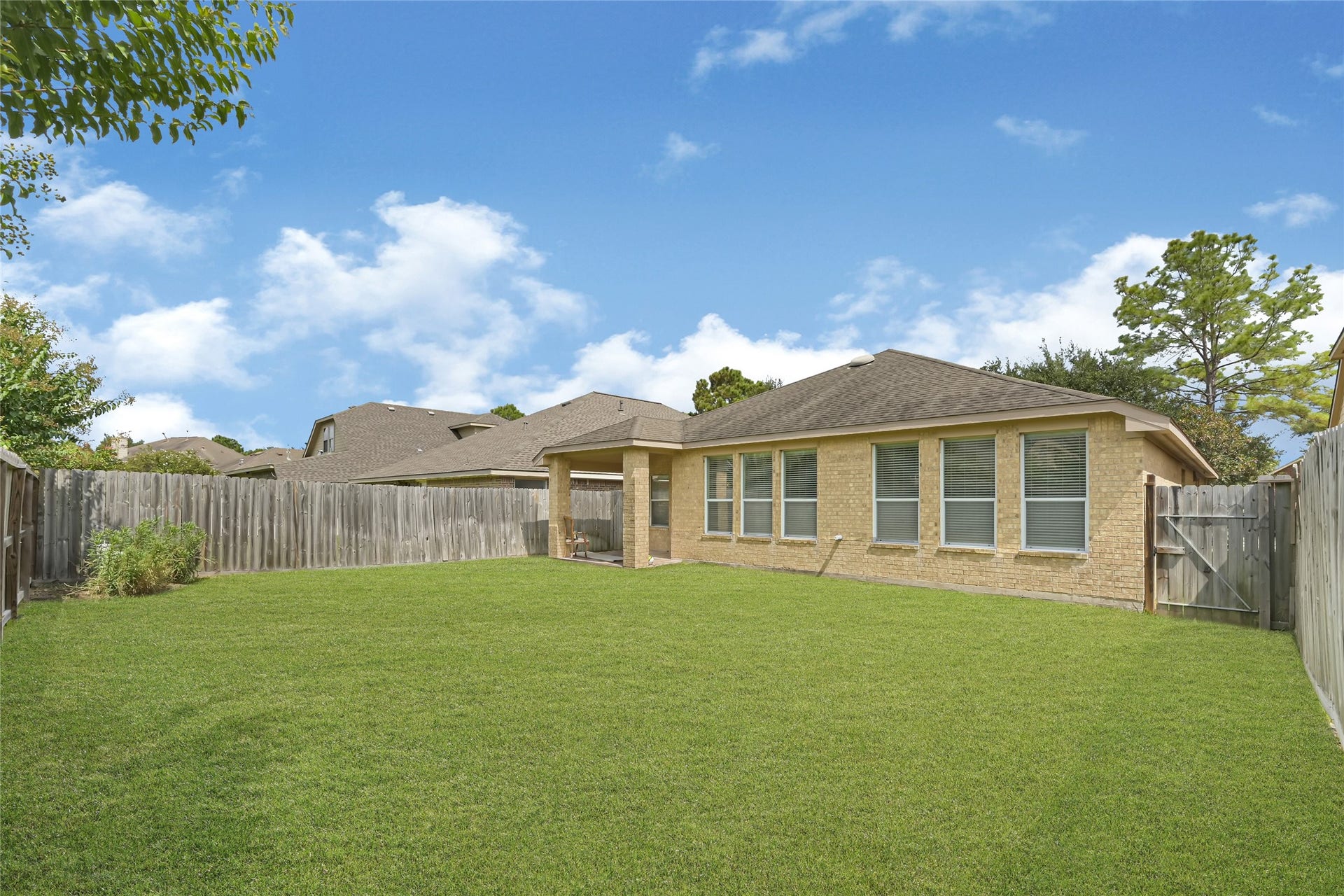 8215 Kerrington Glen Drive, Cypress, TX 77433 8215 Kerrington Glen Drive, Cypress, TX 77433