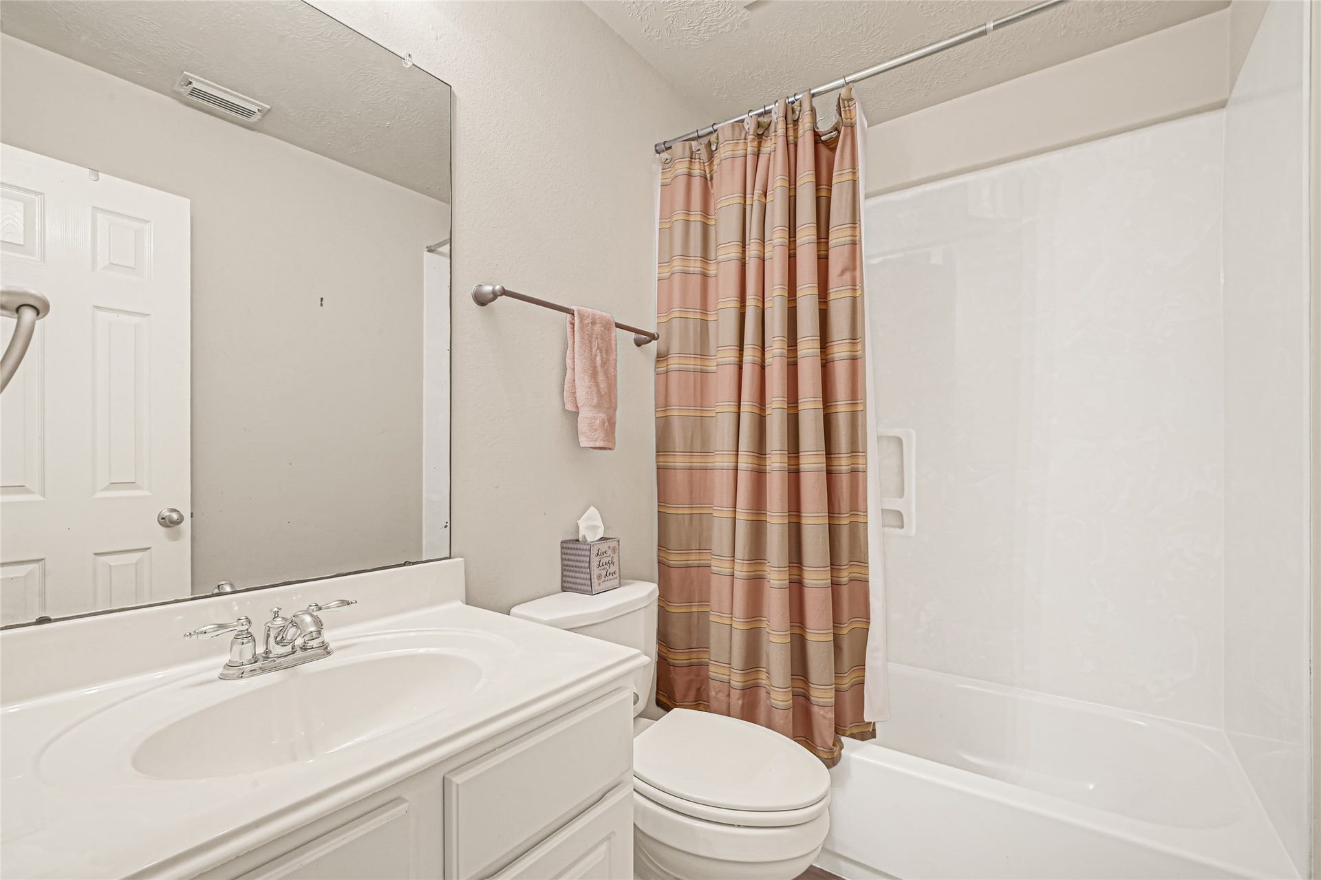 8215 Kerrington Glen Drive, Cypress, TX 77433 Guest bath