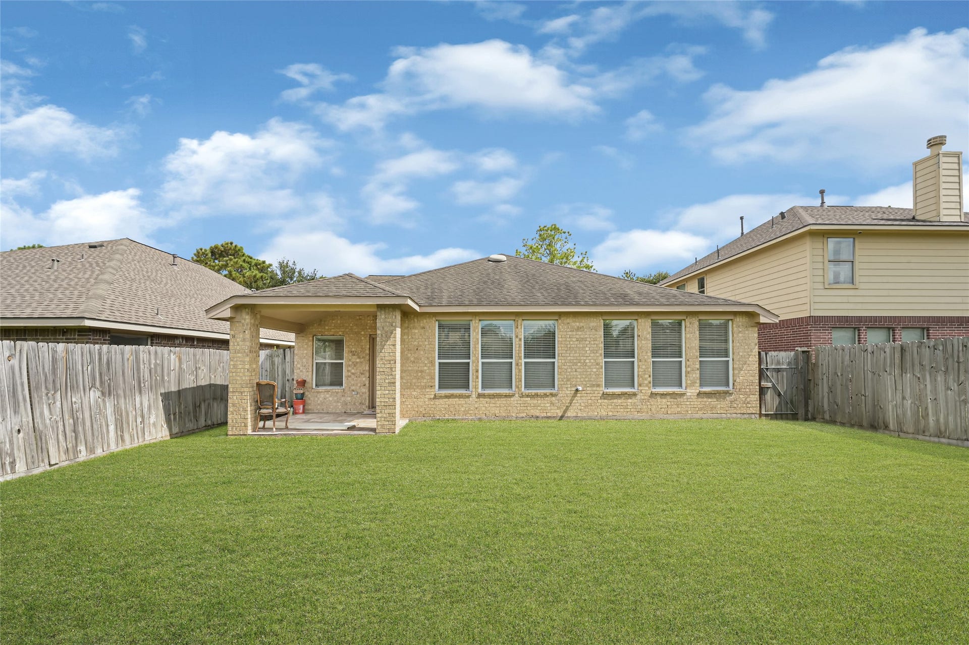 8215 Kerrington Glen Drive, Cypress, TX 77433 8215 Kerrington Glen Drive, Cypress, TX 77433