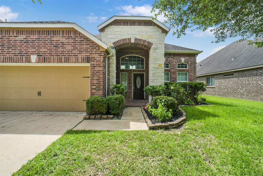 Property photo for 5811 Micah Lane, Rosenberg, TX
