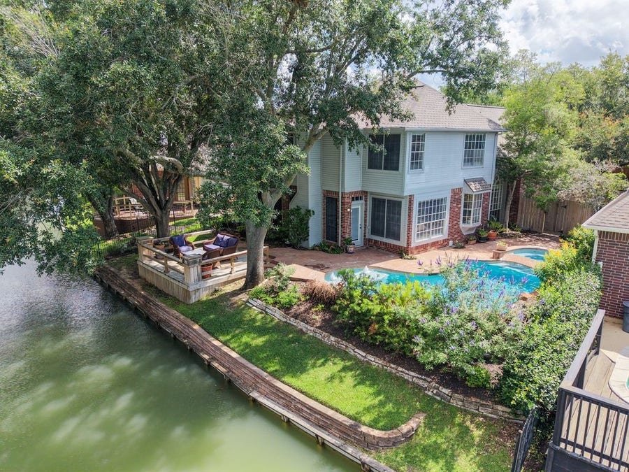 Property photo for 1115 Mariner Cove, Sugar Land, TX
