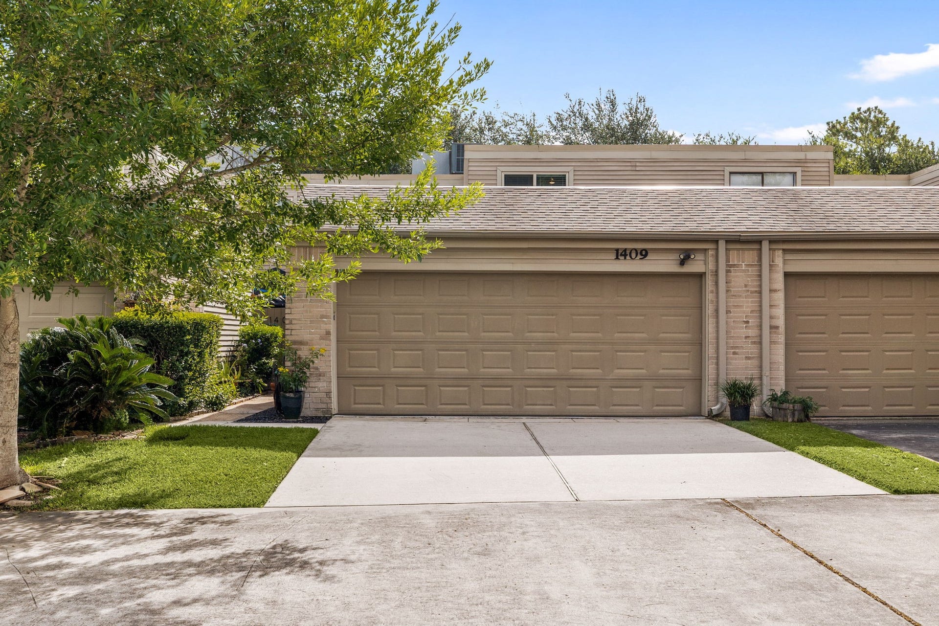 1409 Chardonnay Drive, Houston, TX 77077