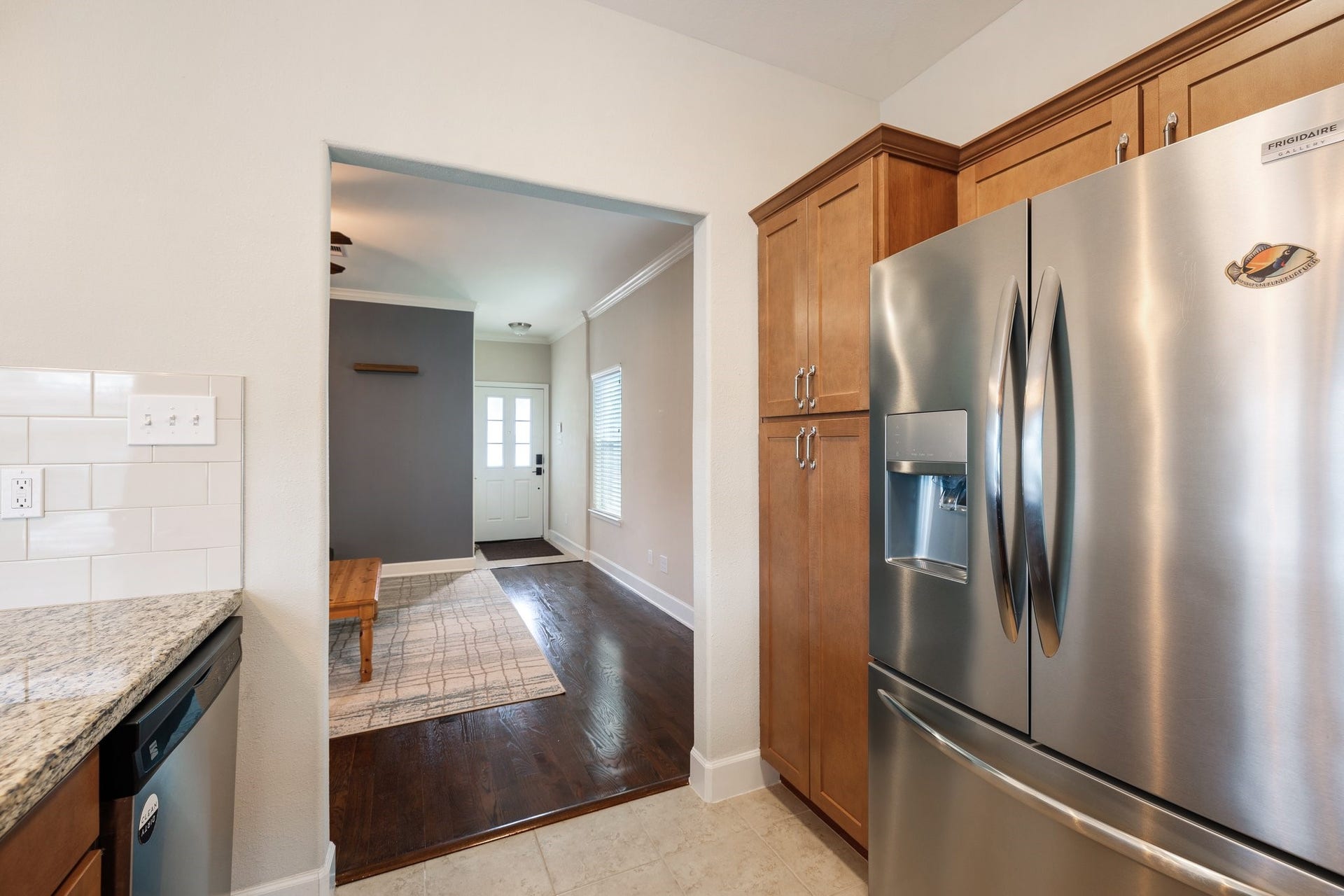 4206 Darter Street, Houston, TX 77009 Refrigerator is included!