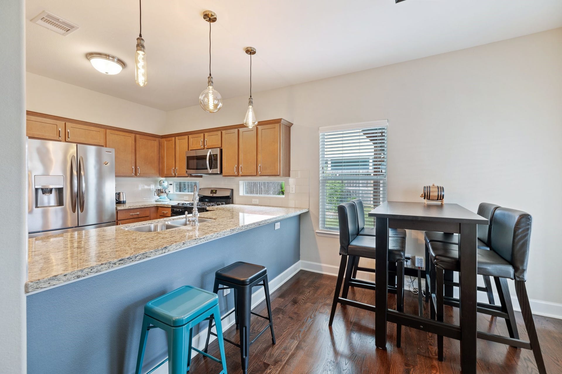 4206 Darter Street, Houston, TX 77009 A breakfast bar provides additional seating.