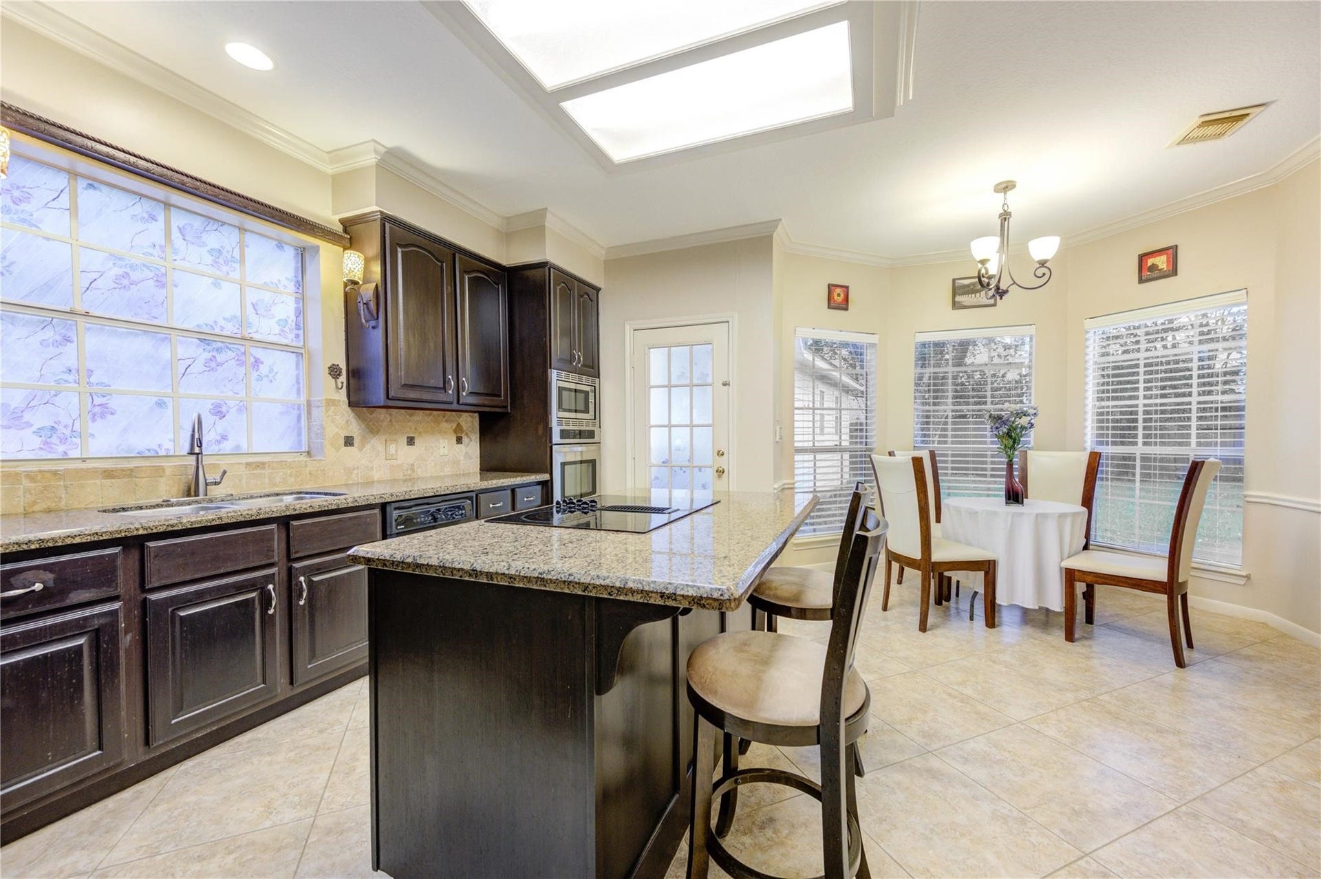 3911 Fawn Nest Trail, Sugar Land, TX 77479 3911 Fawn Nest Trail, Sugar Land, TX 77479