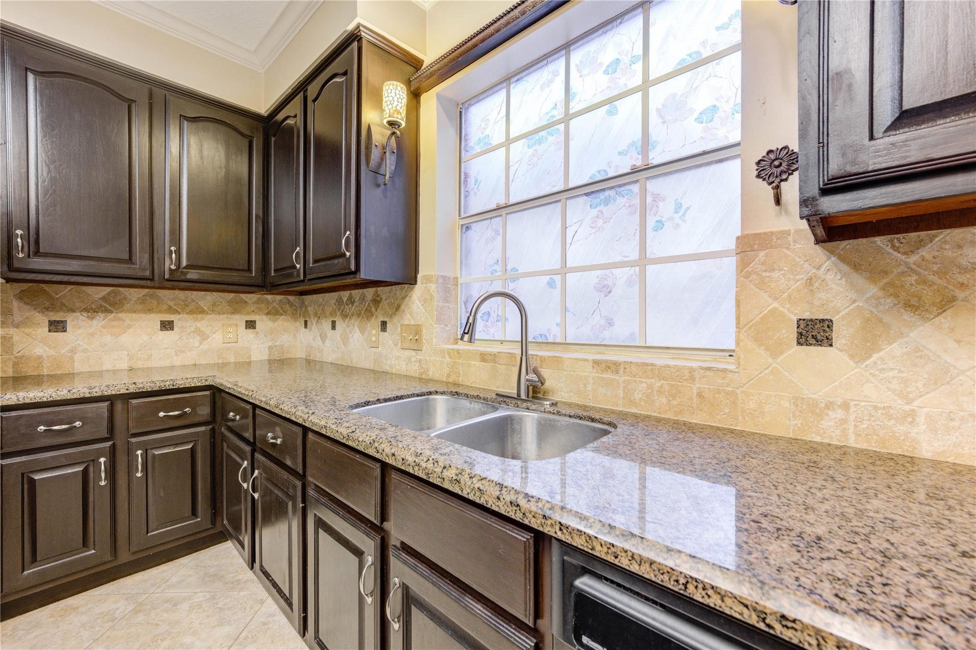 3911 Fawn Nest Trail, Sugar Land, TX 77479 3911 Fawn Nest Trail, Sugar Land, TX 77479