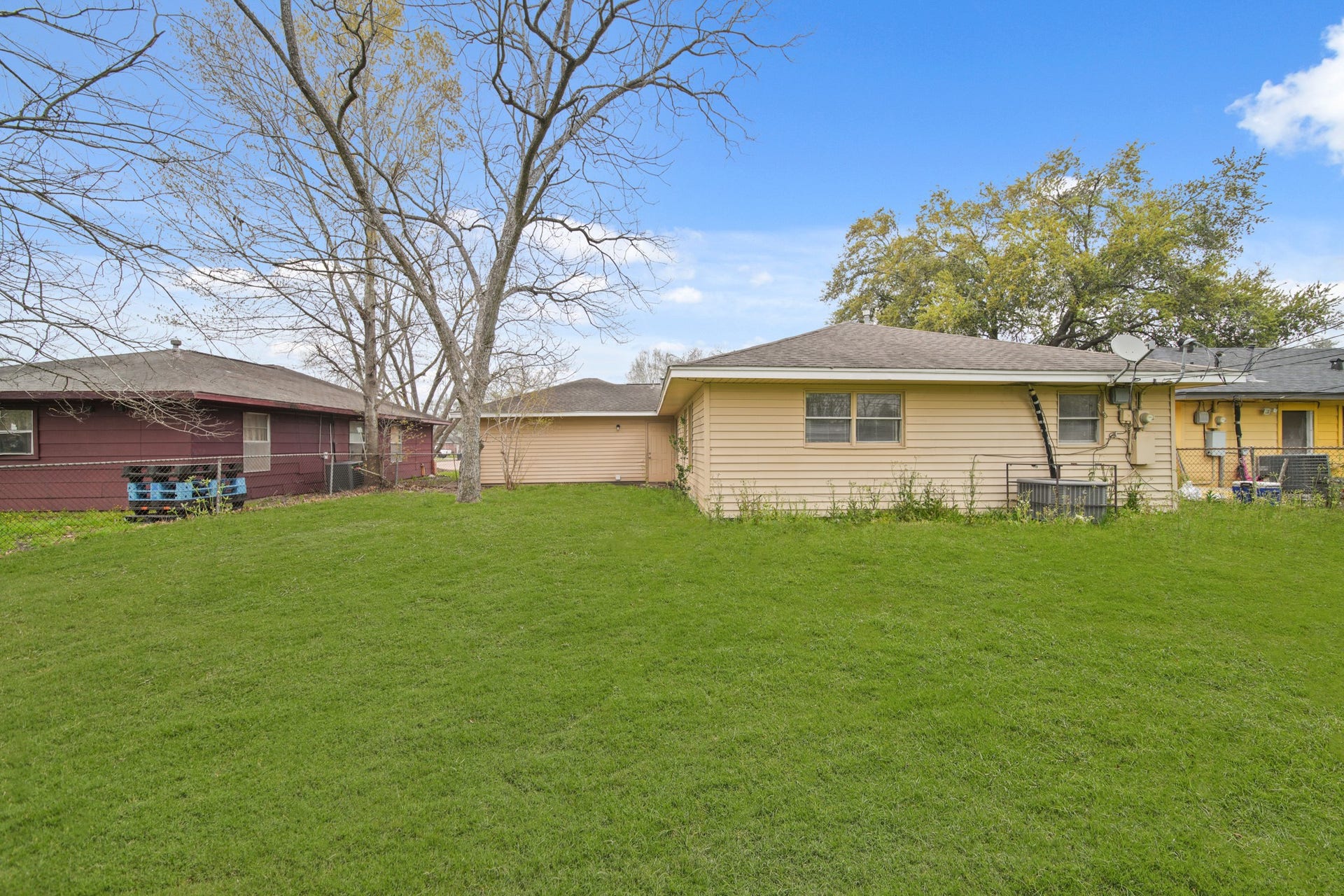 5639 Tiffany Drive, Houston, TX 77085 5639 Tiffany Drive, Houston, TX 77085