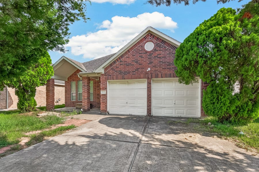 Property photo for 10106 Gil Jr Lane, Houston, TX