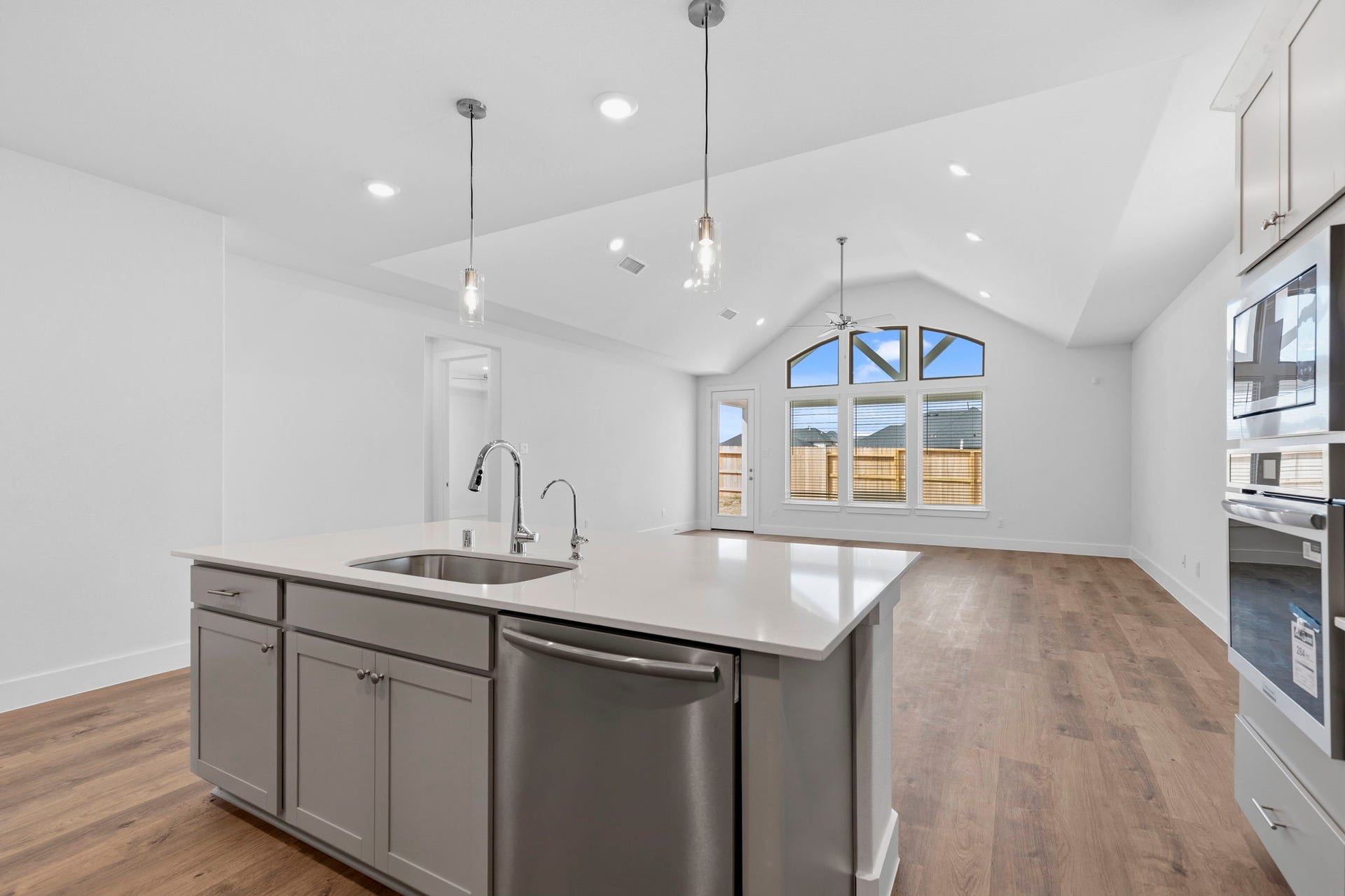 813 Green Ash Way, Waller, TX 77484