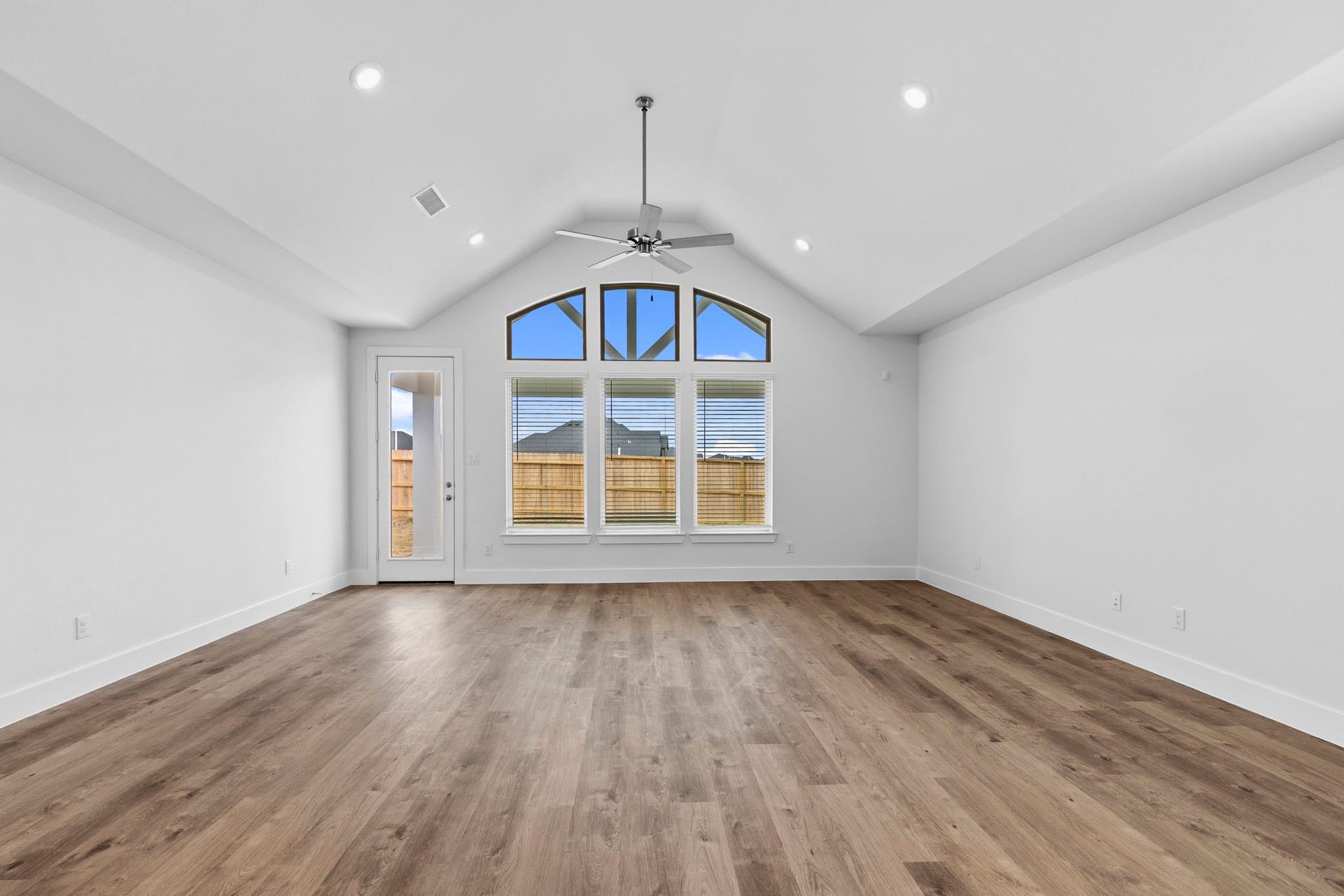 813 Green Ash Way, Waller, TX 77484
