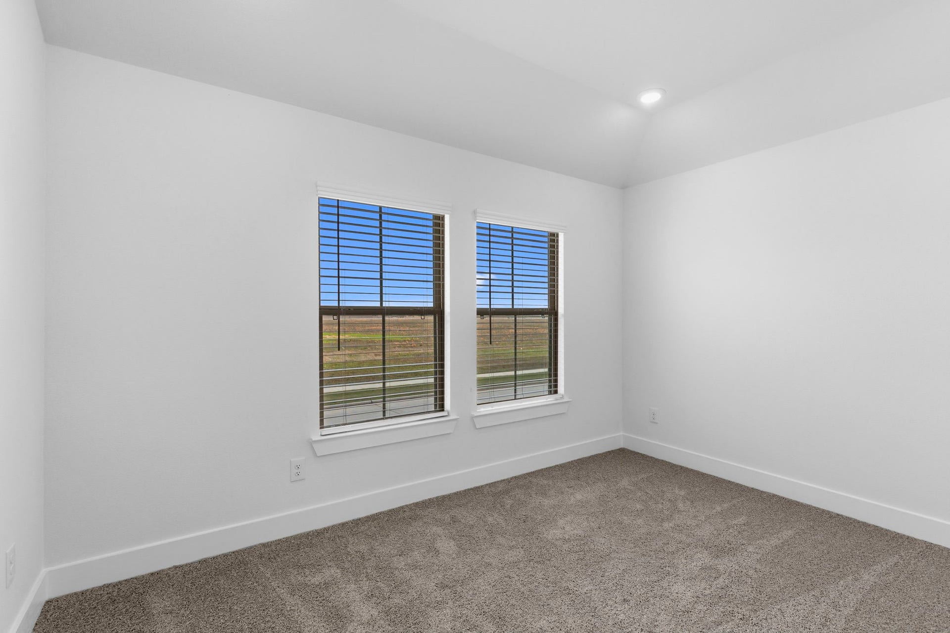 813 Green Ash Way, Waller, TX 77484