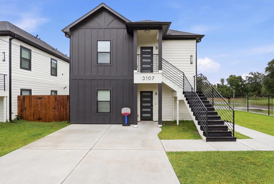 Property photo for 3107 Grassmere Street, #B, Houston, TX